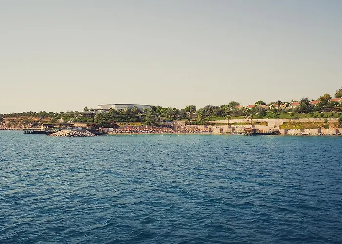 Evin Altinkum (Aydin)